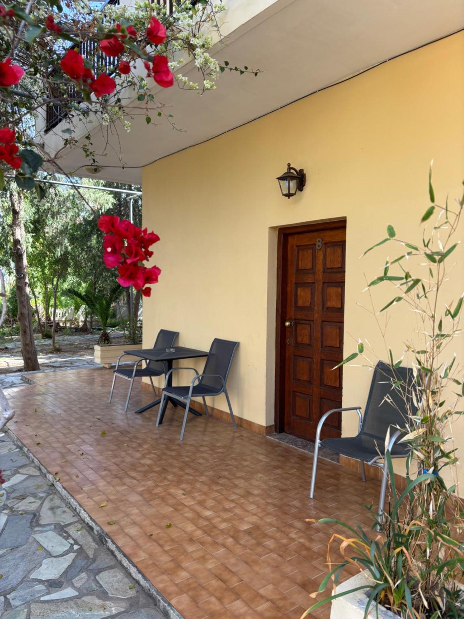 Stelios Rooms Palaiochora Zewnętrze zdjęcie