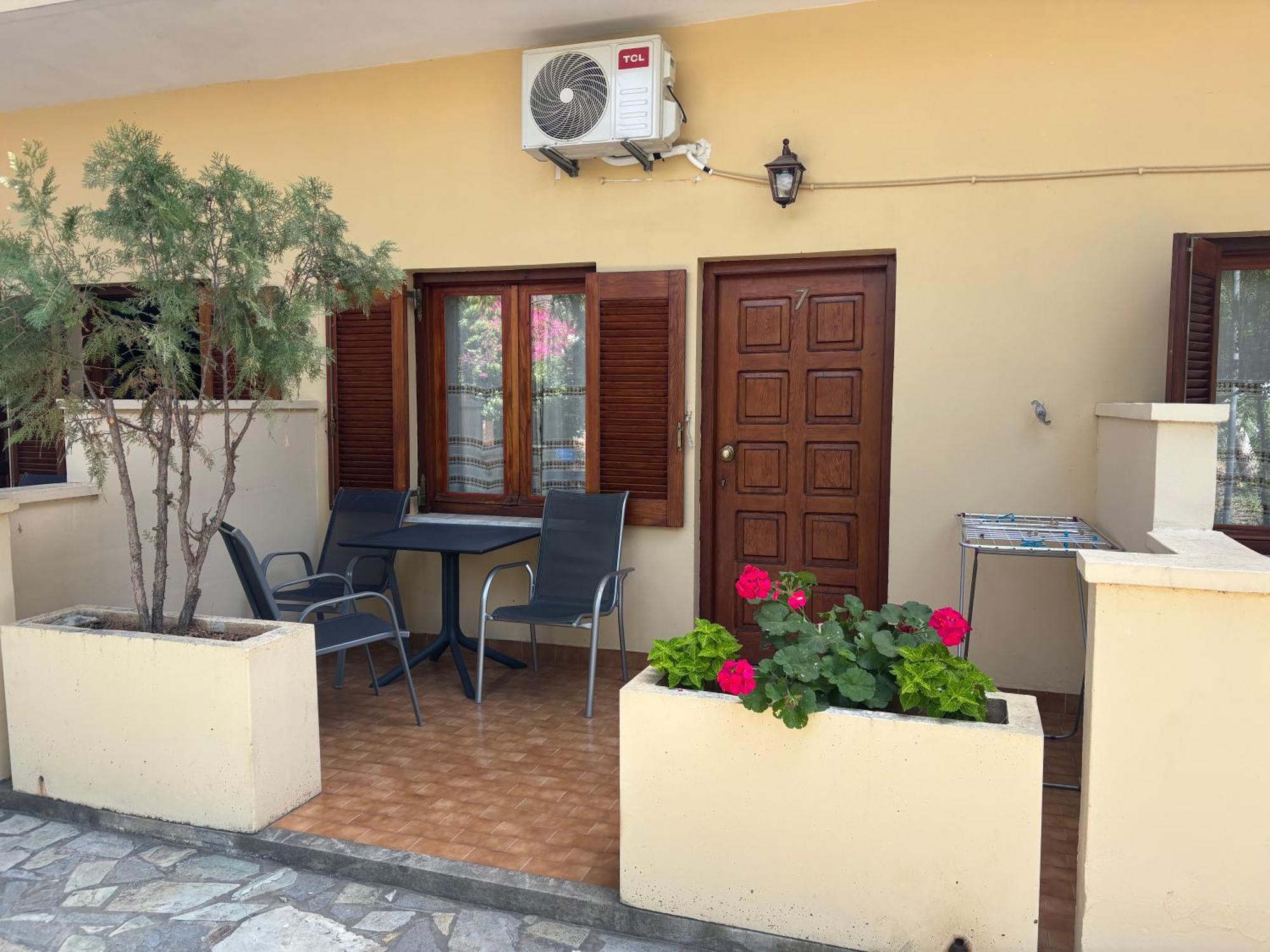 Stelios Rooms Palaiochora Zewnętrze zdjęcie